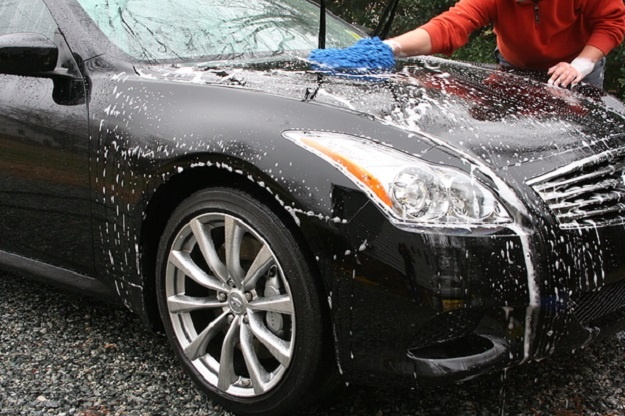 Perawatan Khusus Untuk Mobil Pada Saat Musim Hujan Agar Cat Tidak Berjamur