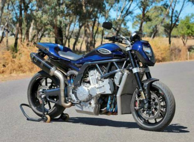 Superbike V8 Ciptaan Australia Hasil Penggabungan Mesin YZF-R1