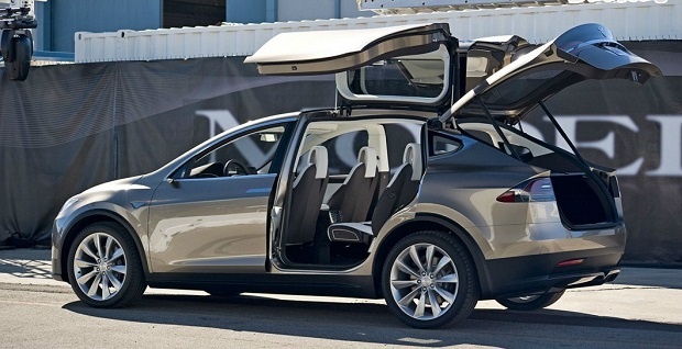 Satu-satunya SUV Listrik Buatan Tesla Resmi Diperkenalkan