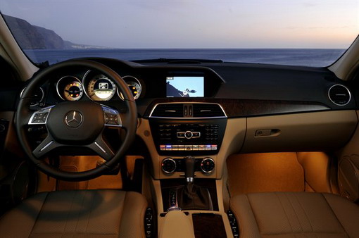 Interior Mercedes-Benz C250 CGI