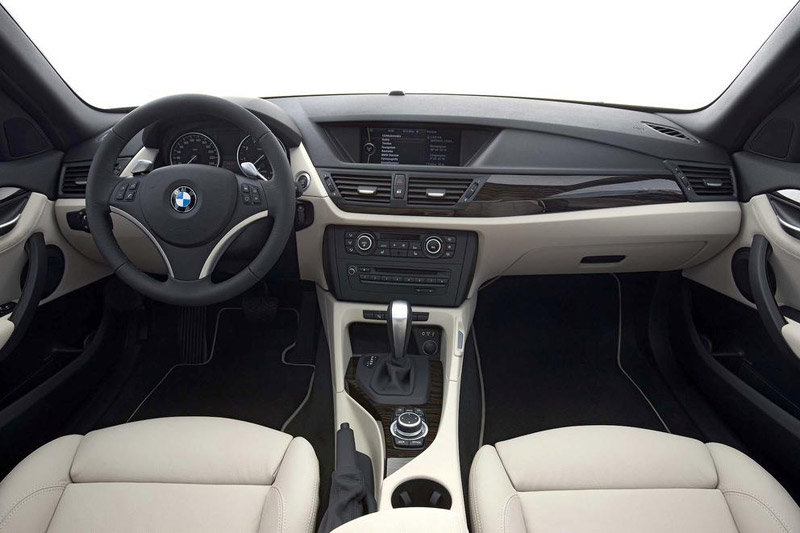BMW X1 sDrive18i Executive Unik Dan Agresif