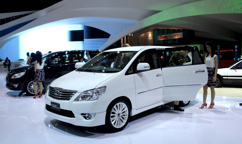Grand New Toyota Kijang Innova hadir dalam 17 varian 