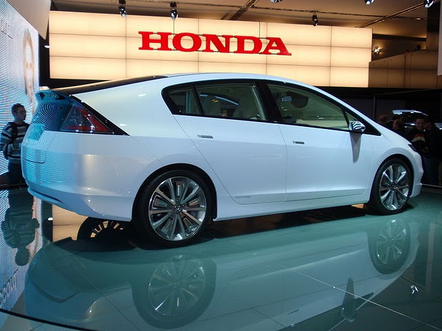 Honda Insight 2012 termasuk 10 Mobil Teririt di Dunia Tahun 2012