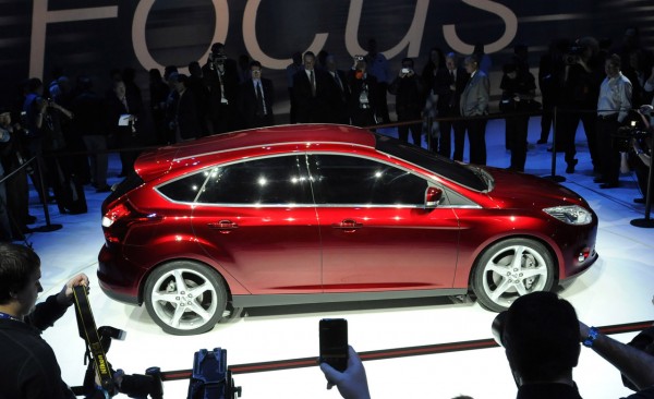 kategori mobil keluarga terbaik, jatuh kepada pabrikan asal Amerika Serikat, yakni Ford Focus