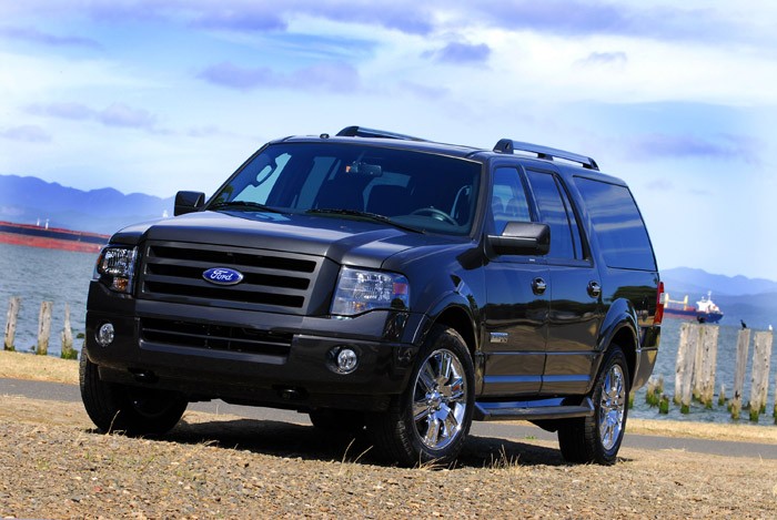 Ford Expedition Perkiraan Harga: US$38.370 (Rp345 juta)