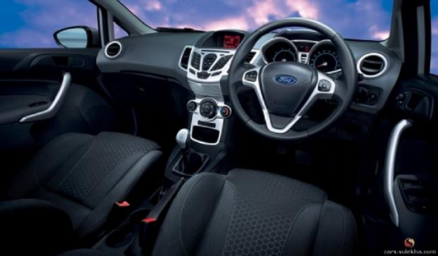 All New Fiesta sedan dilengkapi dengan jok kulit untuk memberikan kenyamanan kepada penumpang setiap saat