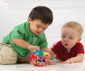Tips Cerdas Mengoptimalkan Perkembangan Otak Sang Bayi